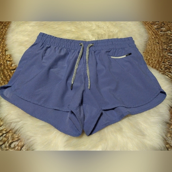 Vuori Pants - Vouri Clementine Shorts Limited edition ultra Violet purple Size Medium